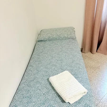Oda ve Kahvaltı Neborooms Bari